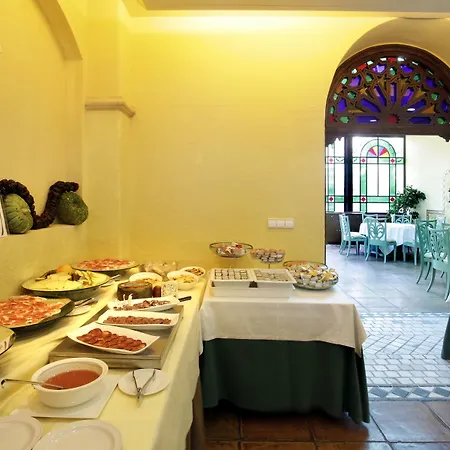 Hotel Marconfort Hills