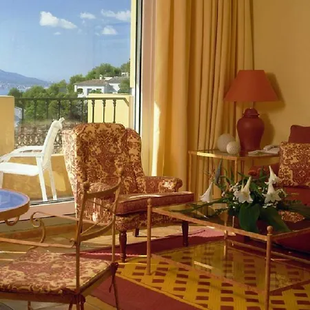 Marconfort Hills Hotel